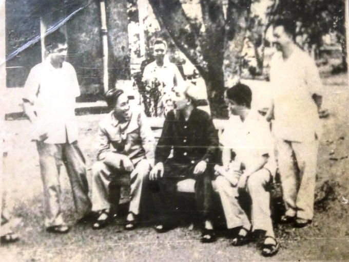 Chủ tịch Hồ Chí Minh đã 3 lần đến thăm và trò chuyện cùng công nhân nhà máy. Hiện nay, tại bảo tàng Dệt May, những kỉ vật thiêng liêng của Bác luôn được lưu giữ một cách trang trọng nhất: chiếc áo kaki đã sờn, đôi dép cao su đã mòn…