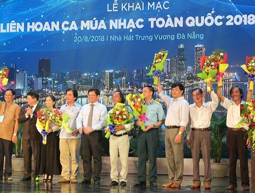 Liên hoan ca múa nhạc toàn quốc đợt 2 chính thức khai mạc.