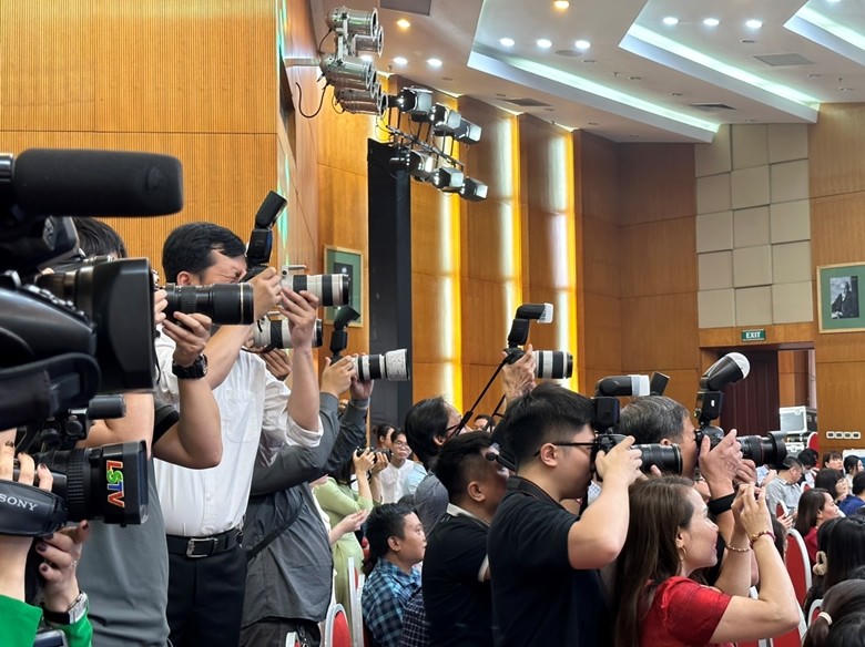 Điều kiện xét thăng hạng lên chức danh nghề nghiệp phóng viên. (Ảnh minh họa: thanhtravietnam.vn)