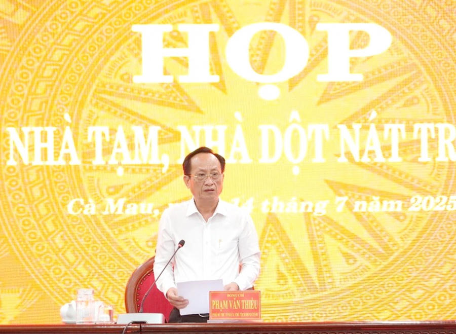 Ông Phạm Văn Thiều - Phó Bí thư Tỉnh ủy, Chủ tịch HĐND tỉnh Cà Mau, yêu cầu các địa phương rà soát chặt chẽ, không bỏ sót đối tượng người có công, thân nhân liệt sĩ được hỗ trợ và khẩn trương báo cáo về tỉnh theo quy định.