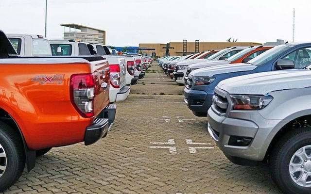 Kh&aacute;c với nhiều dự đo&aacute;n trước đ&oacute;, doanh số xe b&aacute;n tải kh&ocirc;ng qu&aacute; n&oacute;ng trước giờ tăng ph&iacute; trước bạ