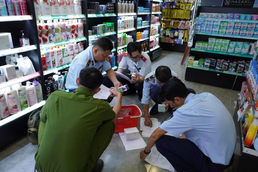 Ngành chức năng tỉnh Kiên Giang tăng cường chống buôn lậu, gian lận thương mại và hàng giả