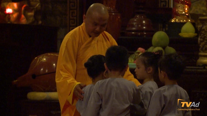 &nbsp; Phần thưởng xứng đ&aacute;ng cho nỗ lực của c&aacute;c b&eacute;.