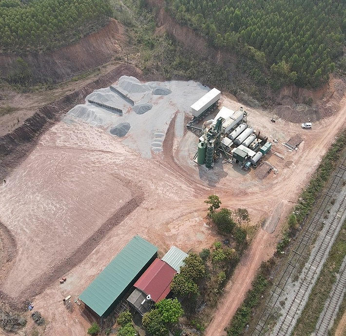 Cơ quan thanh tra đề nghị xem xét xử lý vi phạm về thuế đối với Công ty Xây dựng công trình 656. (Trong ảnh là một trạm trộn bê tông sai phép của Công ty Xây dựng công trình 656 tai Bắc Giang vào năm 2023).