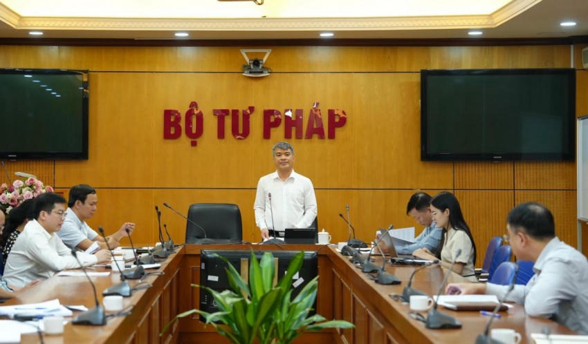 Cảnh Hội đồng thẩm định Dự thảo Nghị quyết của Ủy ban Thường vụ Quốc hội. Ảnh: H.Mây.