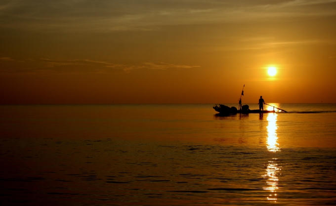 Bình minh trên biển Quảng Nham