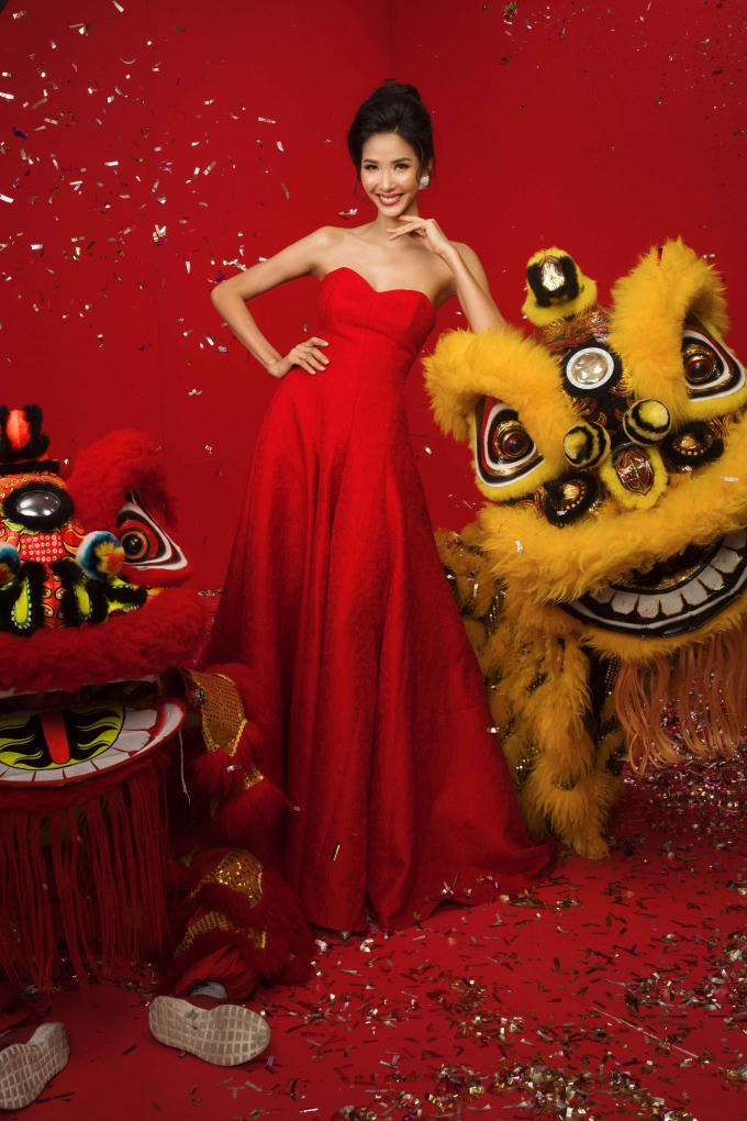 Bộ ảnh ch&uacute;c xu&acirc;n 2018 của d&agrave;n Hoa hậu Ho&agrave;n vũ