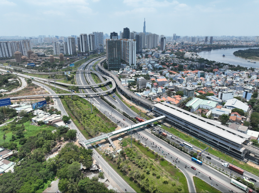 TP.HCM yêu cầu các đơn vị liên quan đẩy nhanh công tác quy hoạch 2 tuyến đường sắt TP.HCM - Lộc Ninh và Biên Hòa - Vũng Tàu.