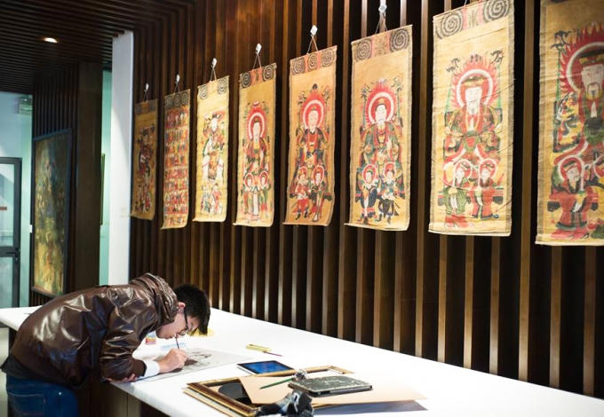 Trưng b&agrave;y