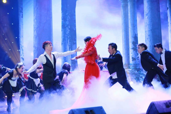 Gi&aacute;m khảo Đ&agrave;m Vĩnh Hưng &ldquo;b&oacute; tay&rdquo; trước th&iacute; sinh đội Vũ H&agrave;