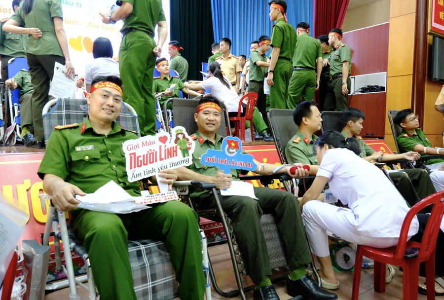 Hơn 350 cán bộ, đoàn viên Công an Hà Tĩnh tham gia Chương trình - Ảnh Công an Hà Tĩnh.