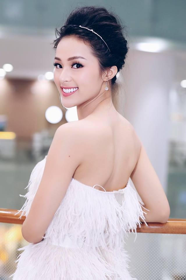 Người đẹp ngày càng gợi cảm và quyến rũ hơn.