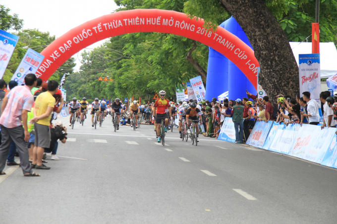 Sôi động ngày mở màn Coupe De Huế 2018
