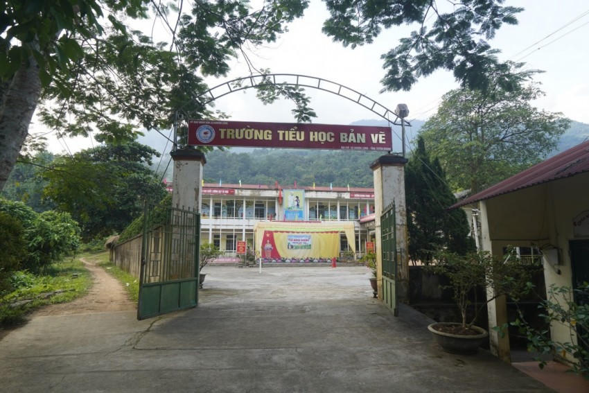 Trưởng Tiểu học Bản Vẽ cơ bản đã sẵn sàng cho ngày khai giảng.