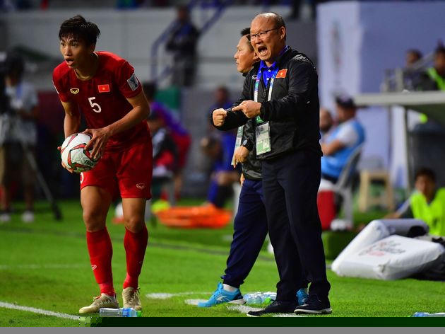 lam dieu dac biet, thay park quyet khien doi thu het cua