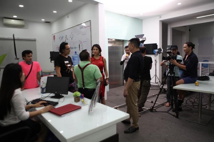 Phim l&agrave; dự &aacute;n mới của đạo diễn Tạ Huy Cường - người thực hiện phim&nbsp;G&aacute;c kiếm,&nbsp;Đường đến th&agrave;nh Thăng Long...&nbsp;v&agrave; đạo diễn Tamir người M&ocirc;ng Cổ.&nbsp;