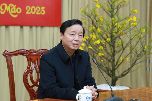 Phó Thủ tướng Trần Hồng Hà mong muốn Bộ Tư lệnh Bảo vệ lăng Chủ tich Hồ Chí Minh luôn hoàn thành xuất sắc trọng trách của Đảng, Nhà nước và nhân dân giao phó, tiếp tục có nhiều ý tưởng, công trình để phát huy hơn nữa di sản văn hóa, tư tưởng của Chủ tịch Hồ Chí Minh - Ảnh: VGP/Minh Khôi