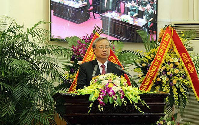 Đồng chí Trần Quốc Vượng phát biểu tại buổi lễ.