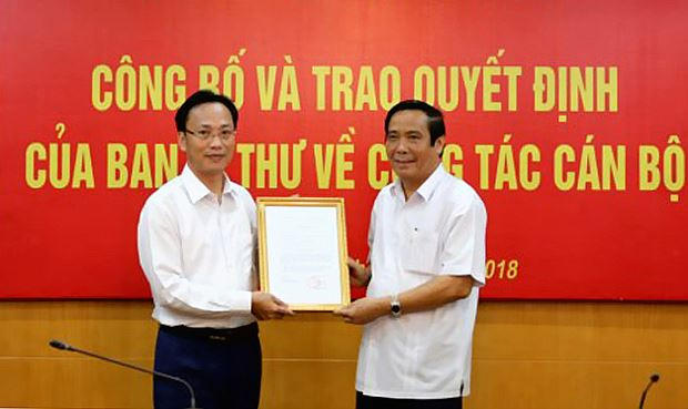 Triển khai Quyết định của Ban B&iacute; thư về c&ocirc;ng t&aacute;c c&aacute;n bộ
