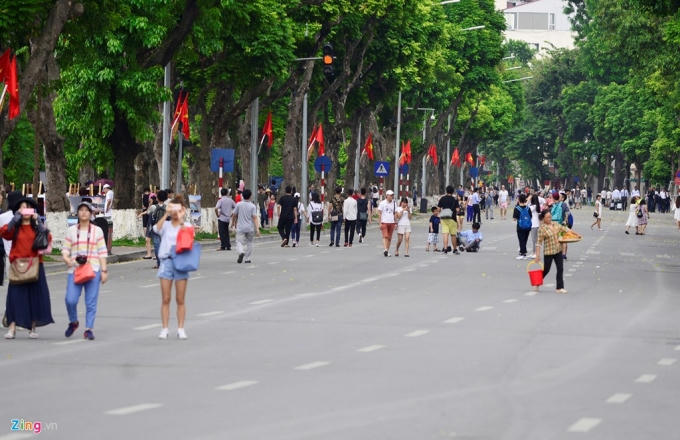 Phố đi bộ Hà Nội. (Ảnh: Zing.vn)