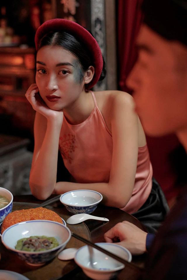 Mới đây, Mỹ Linh bất ngờ xuất hiện trong MV của người bạn cùng tuổi - ca sĩ Đức Phúc. Đây là lần đầu tiên Hoa hậu Đỗ Mỹ Linh thử sức với vai trò diễn xuất và cô được cộng đồng mạng ưu ái đặt cho biệt danh “Thị Nở xinh đẹp nhất”.