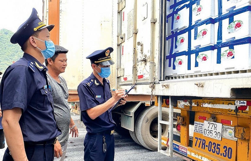 Hải quan liên tục phát hiện nhiều lô hàng vi phạm về nhãn mác xuất xứ hàng hóa (ảnh minh họa)