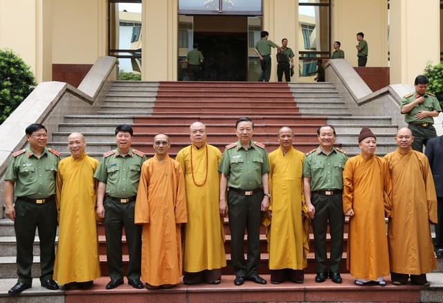 Chủ tịch nước Trần Đại Quang đón tiếp các chức sắc tôn giáo