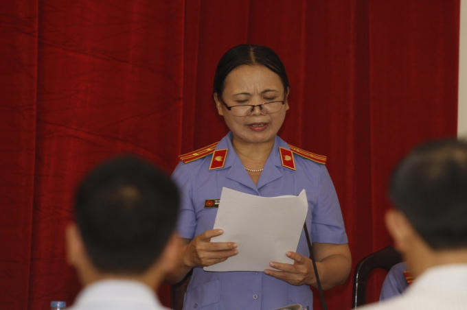 Vị đại diện VKS đề nghị mức án dành cho cựu Chủ tịch xã Đồng Tâm lên đến 5 năm tù. (Ảnh: T.L)