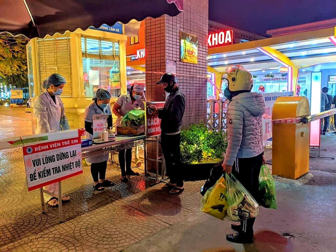 Điểm chốt Kiểm tra tại Bệnh viện Trẻ em.