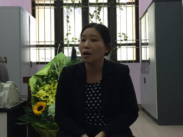 Cô Mai Anh, người trông hộ lớp nhưng không có mặt lúc xảy ra vụ nổ cồn khiến học sinh bị bỏng tại phòng thực hành Hóa.