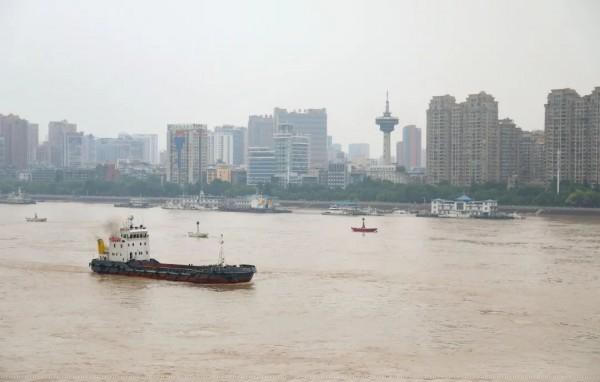 Lạnh nhìn đập Tam Hiệp: Trái bom nổ chậm - ảnh 1