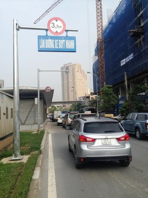Buýt nhanh nghìn tỷ nguy cơ vỡ trận: Vì sao buýt nhanh thành ‘rùa’