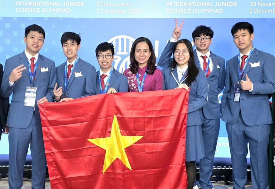 Đoàn học sinh Việt Nam giành 6 huy chương Olympic Khoa học trẻ quốc tế.