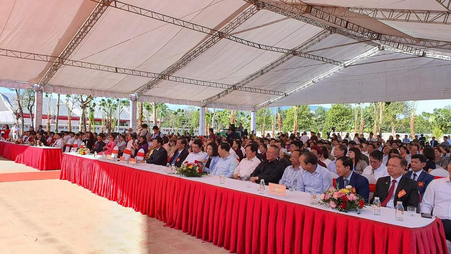 Toàn cảnh buổi lễ.