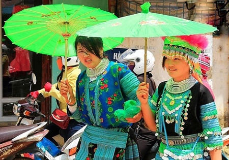 Nét đặc trưng phân biệt các tộc người ở miền núi Tây Bắc chính là trang phục.