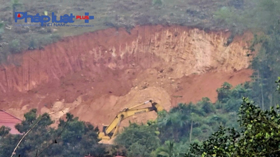 Khu đất trồng cây Lâm nghiệp đã bị băm vạt một khoảng rộng