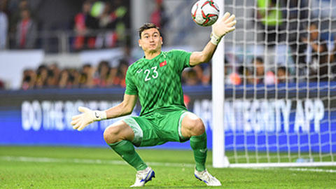 Thủ thành Đặng Văn Lâm được trang Fox Sport chấm 8 điểm với những pha cứu thua xuất thần.