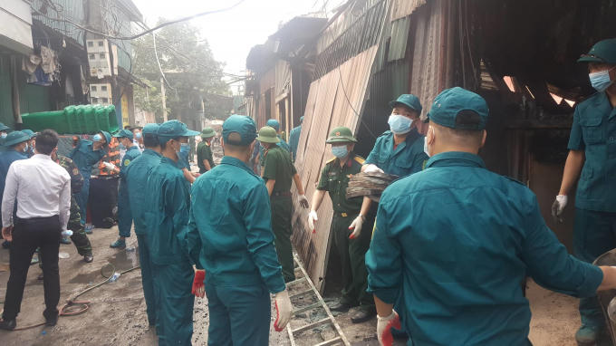 Bước đầu, Thành phố hỗ trợ mỗi gia đình nạn nhân 10 triệu đồng để phục vụ việc tổ chức tang lễ; giao UBND quận Nam Từ Liêm chỉ đạo phường và các đơn vị liên quan tổ chức hỗ trợ, thăm hỏi và chia buồn đến gia đình các nạn nhân. Giao CATP tổ chức khám nghiệm hiện trường, điều tra làm rõ nguyên nhân vụ hoả hoạn, xử lý theo quy định pháp luật.