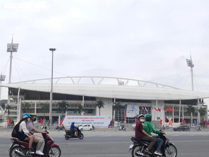 Sân vận động quốc gia Mỹ Đình sáng 20/5.