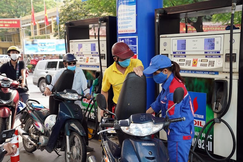 theo-bo-tai-chinh-lap-hddt-sau-moi-lan-ban-xang-la-quy-dinh-bat-buoc-7576.