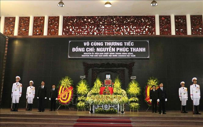 Linh cữu và di ảnh nguyên Phó Chủ tịch Quốc hội Nguyễn Phúc Thanh tại Nhà tang lễ quốc gia, số 5 Trần Thánh Tông (Hà Nội).