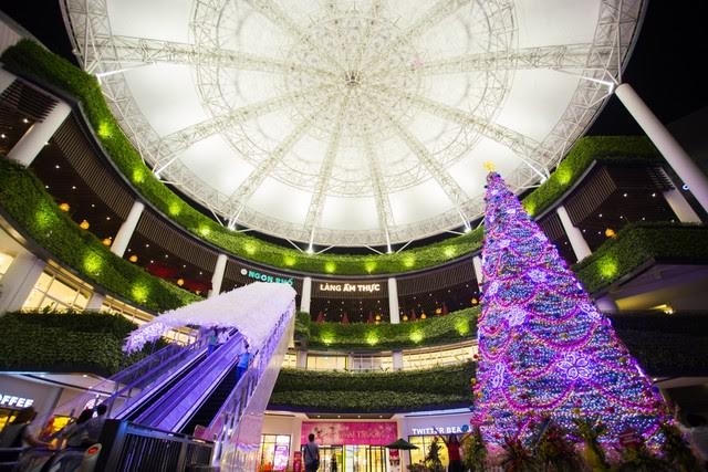 Không khí Giáng sinh đã ngập tràn Hà Nội.