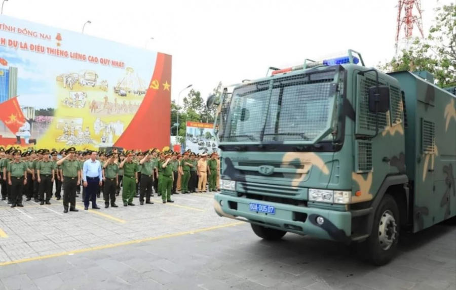 Công an tỉnh Đồng Nai thực hiện lễ ra quân tấn công trấn áp tội phạm.