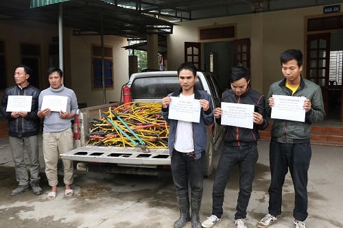 5 đối tượng cùng tang vật bị thu giữ tại CQĐT.