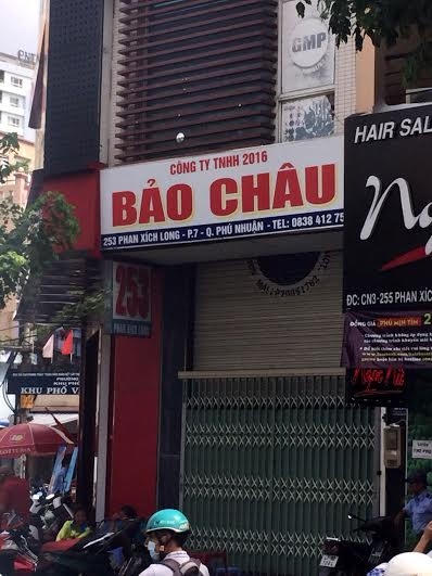 Một "công ty" TNHH trên đường Phan Xích Long.