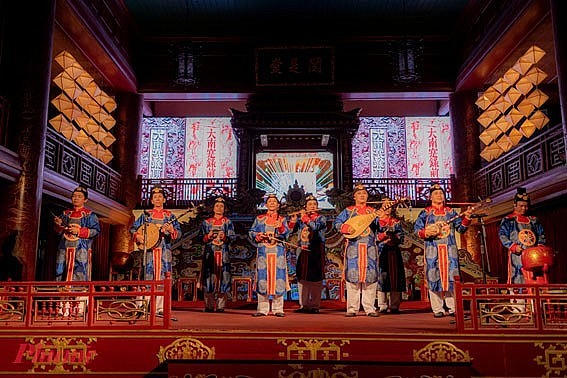 Biểu diễn nhã nhạc cung đình Huế. (Ảnh: Thuận Hóa)