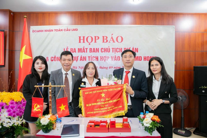 Ký kết hợp tác các dự án.
					
				
			
			Ký kết hợp tác các dự án.