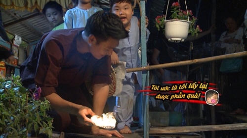 Còn với Bi Béo lại là lấy lại được quà đã mất.