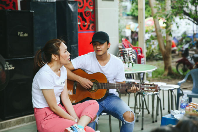 Mỹ Tâm tự đệm đàn, hát nhạc phim dành tặng nghệ sĩ lớn tuổi