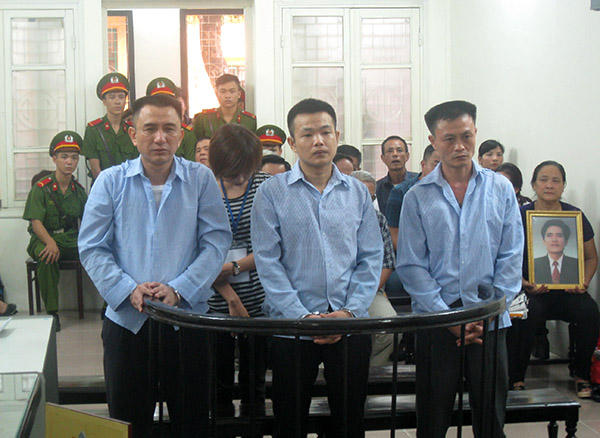 Các bị cáo trong phiên xét xử sơ thẩm.